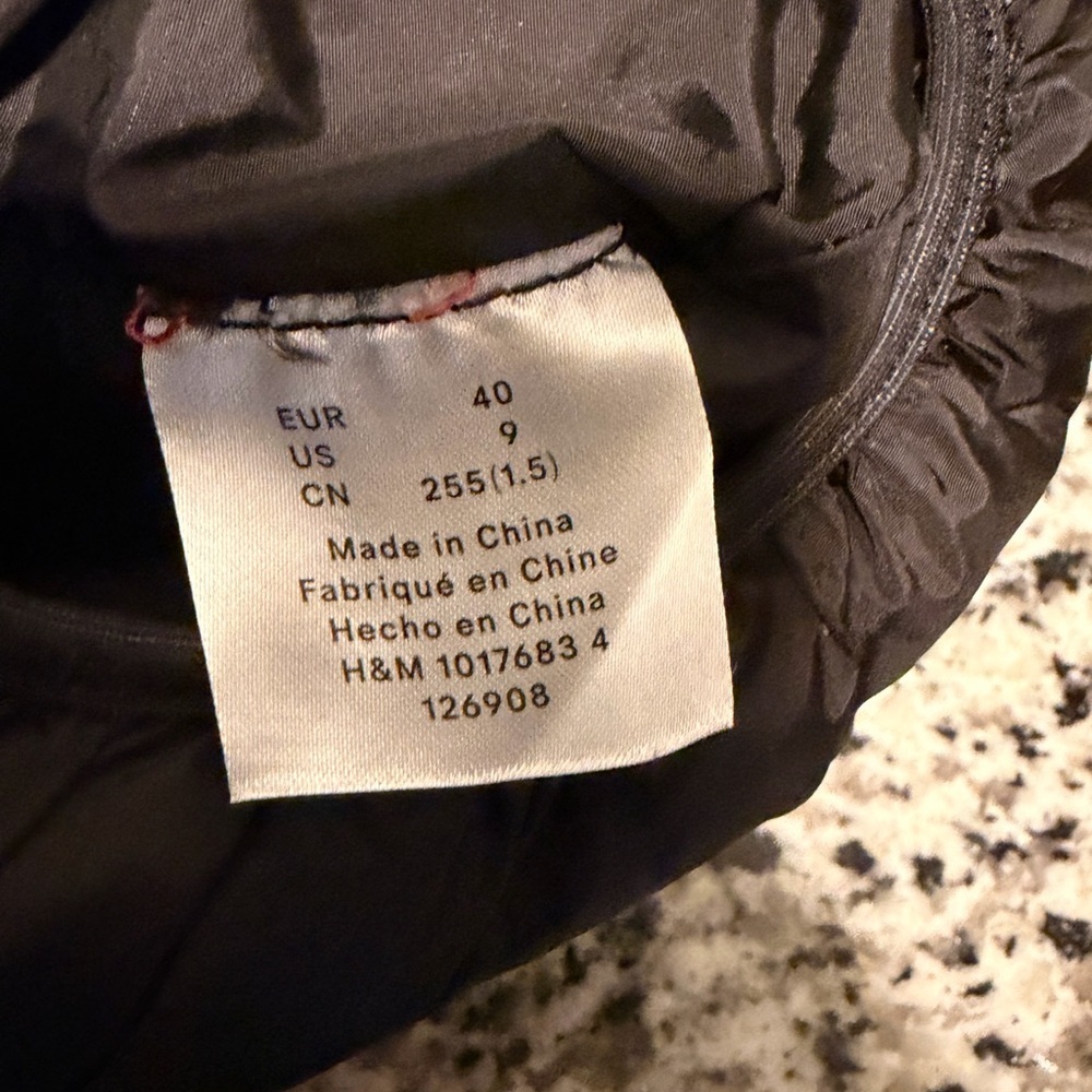 H&M Black Quilted Boots - Picture 5 of 5